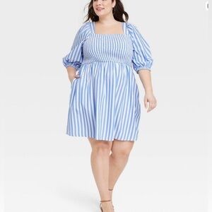 👗NWT Ava & Vic Smocked Square-Neck Dress